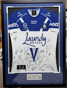 Signed Bulldogs Jersey - Hero Image