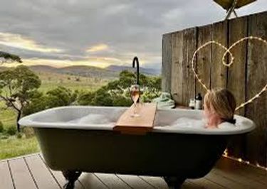 Aquila Eco Retreat 2 Night Stay, a Richmond Park Estate Wine Pack and Wattlebanks Gift Hamper - Hero Image