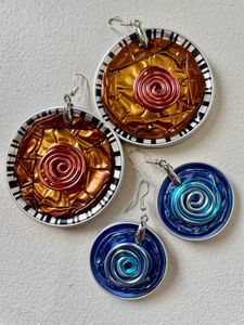 Antoinette Braybrook - Jeweller and Painter - Hero Image