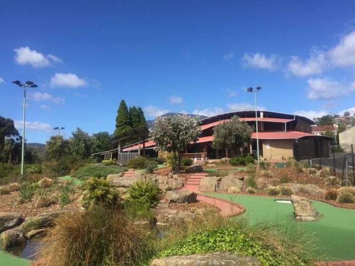 Putters Adventure Golf Family Pass - Image 1