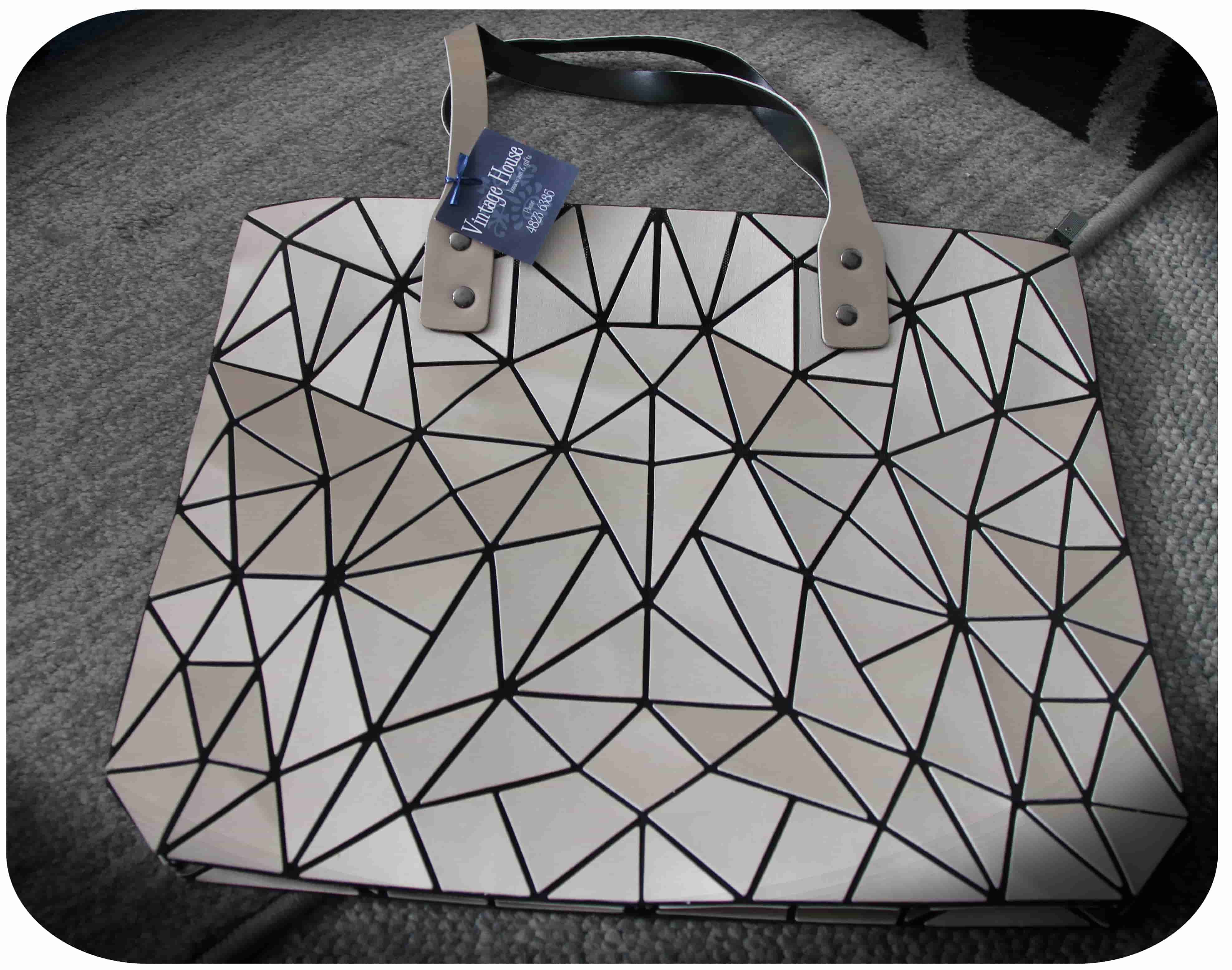 7th Prize - Handbag - Image 1