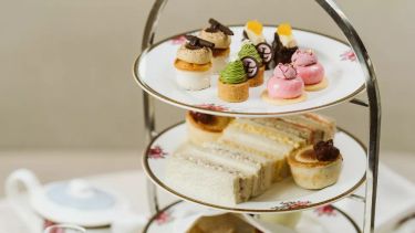 High Tea for Two at the Langham Hotel - Hero Image