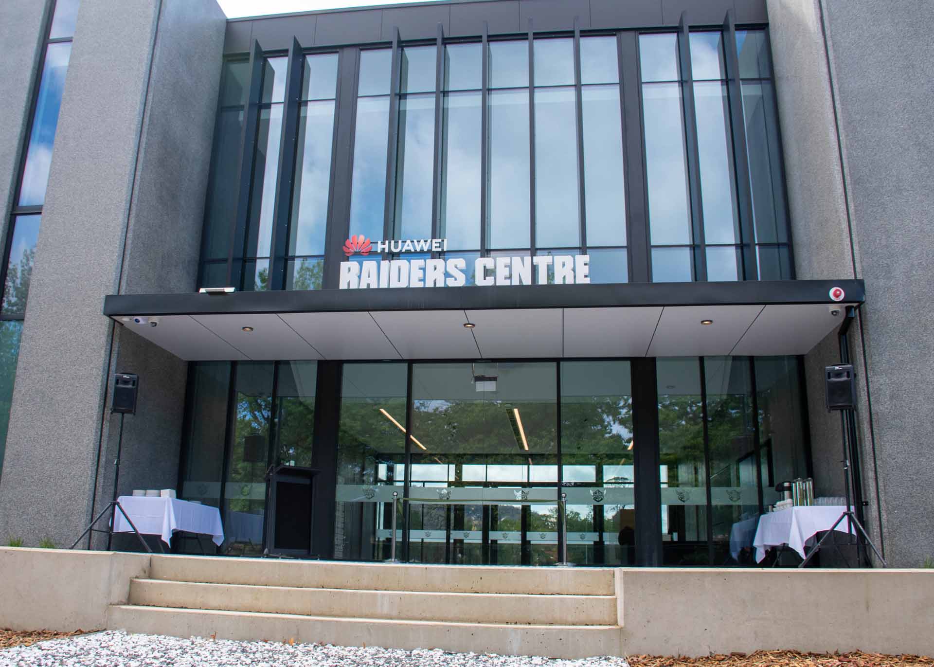 1st Prize: Tour Huawei Raiders Centre for 2 people, lunch at the Duxton, 2 signed & framed jerseys - Image 1