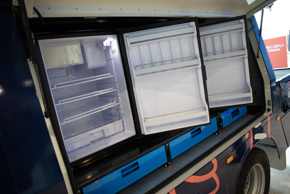 2022 Isuzu NNR 45-150 AMT Crew IFS and Custom Canopy and Accessories - Image 5