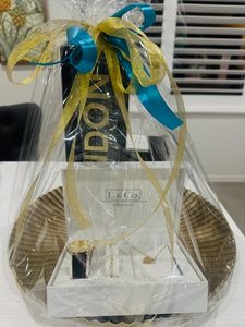 Bottle of Chandon and Jewellery Set - Hero Image