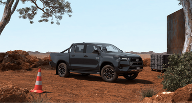 Toyota Hilux 4x4 SR5 2.8L Diesel Auto Double Cab - Hero Image