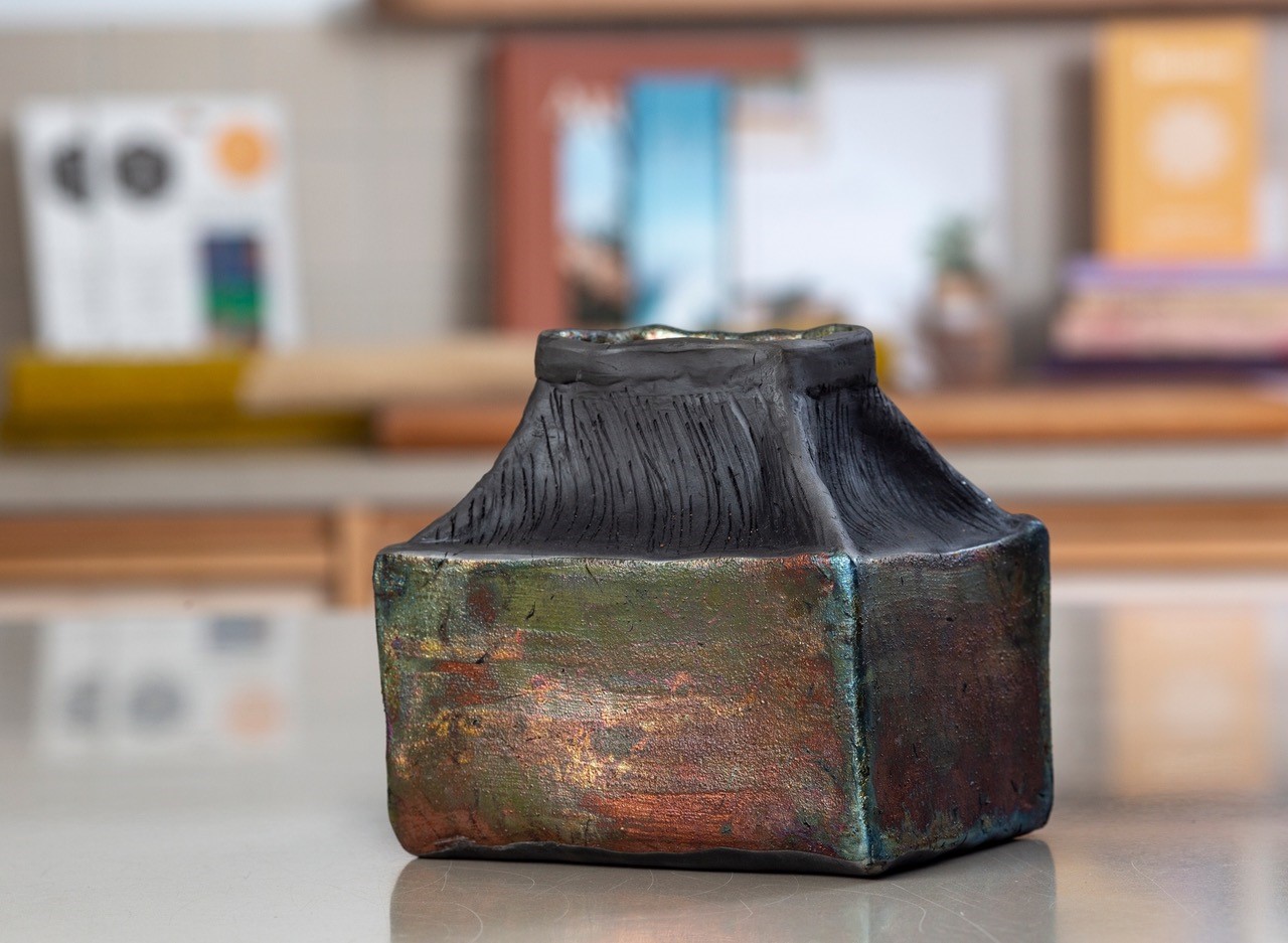Ceramic Vessel by Victoria Keesing - Image 1