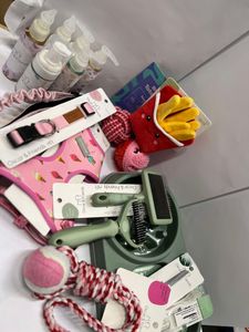 Oscar & Friends Pet Deluxe Hamper - Hero Image