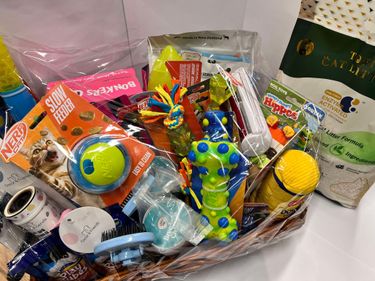 Ultimate Deluxe Animal Hamper - Hero Image
