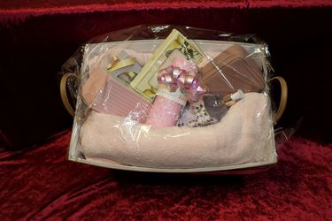 Pamper me Hamper - Hero Image