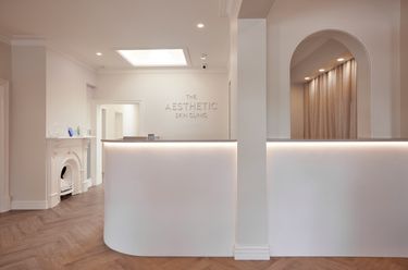 The Aesthetic Skin Clinic - Hydra Facial Deluxe - Hero Image