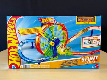 Hot Wheels Stunt Tracks - Hero Image