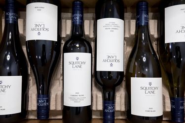 Box of 6 Wines - Hero Image