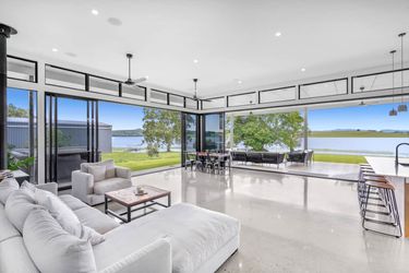 Lake Tinaroo Ski Shack 3 x Nights - Hero Image