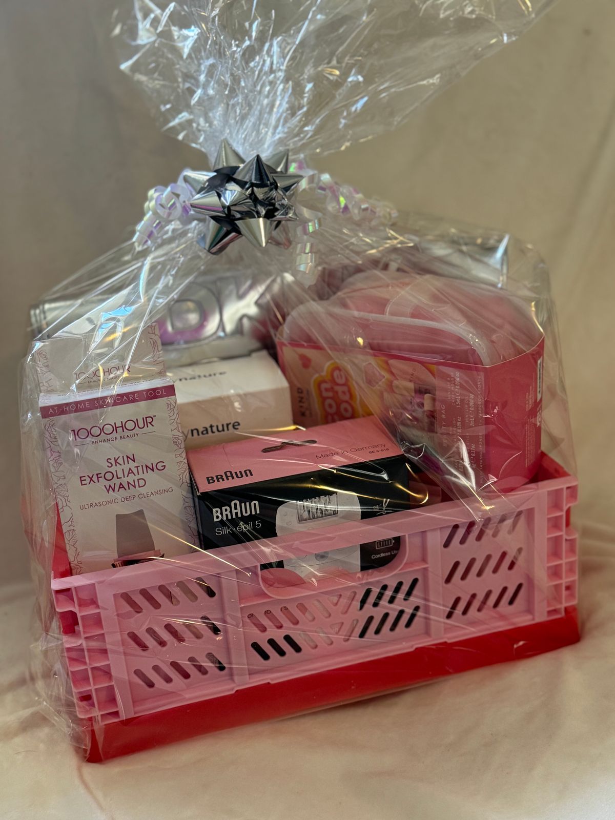 Women's Beauty Gift Hamper - Hero image