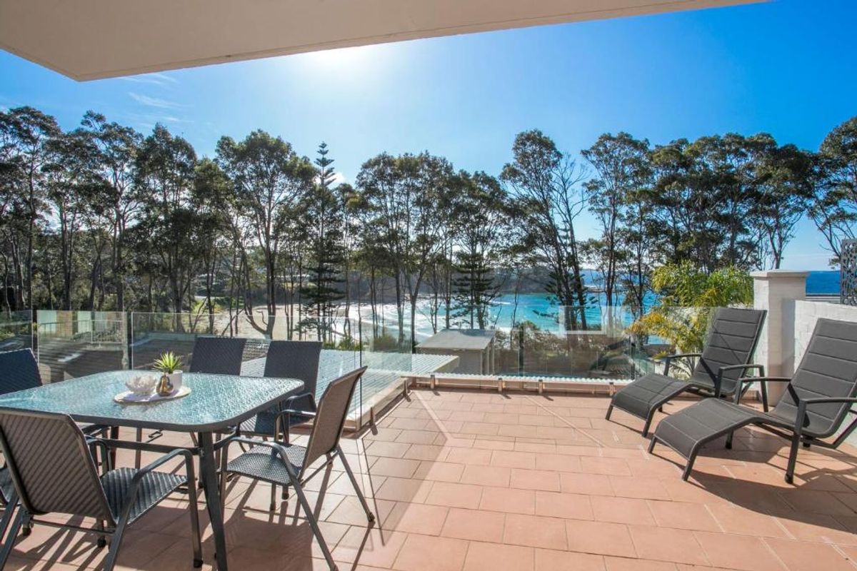 Beach Side Holiday Apartment, Denhams' Beach. 2 nights. - Hero image