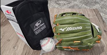 Mizuno Pro Select Glove, Lizard Skin Glove Wrap & Mizuno MB380 Ball - Hero Image