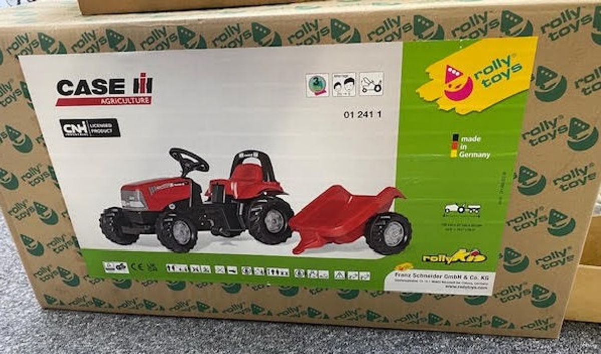 Case Pedal Tractor with trailer - Hero image