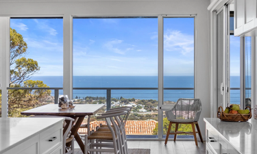 3 Nights Accommodation in a Normanville Beach House for 12 Guests - Hero Image