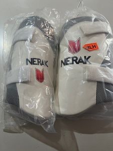 Nerak LH Thigh Pad Small - Hero Image