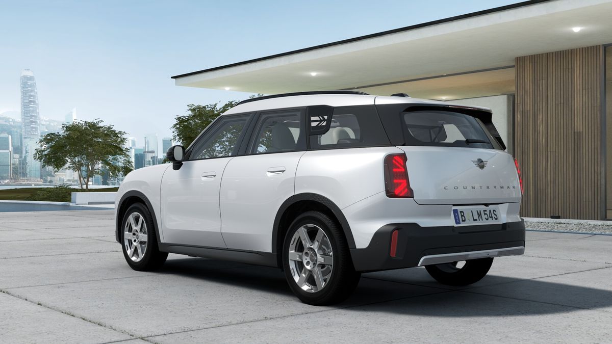 Mini Countryman C-Classic Model, driveaway price of $52,700 - Hero image