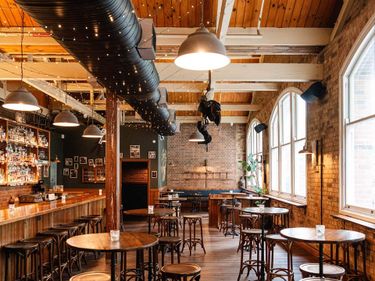 $250 Frogs Hollow Saloon Bar Voucher - Hero Image