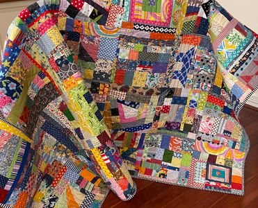 Handmade Quilt by 'River Granny Quilts' Faye Noonan - Hero Image
