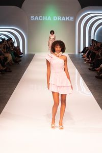 Sacha Drake Styling Session - Hero Image